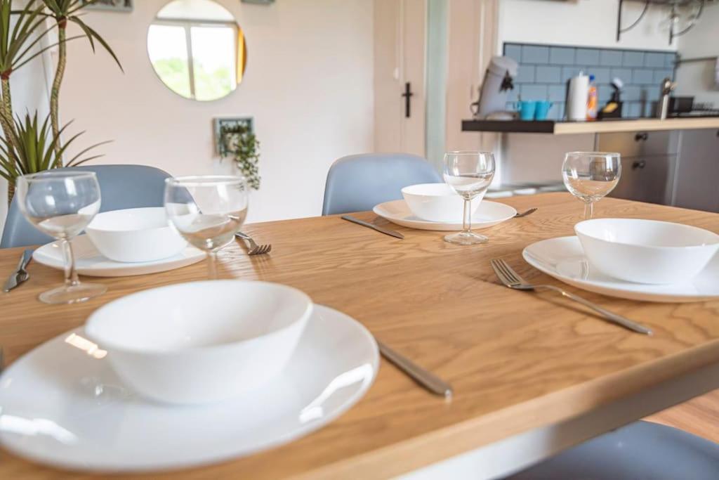 "Le Chaleureux" Appartement Pour 4 Personnes Isles-sur-Suippe Bagian luar foto