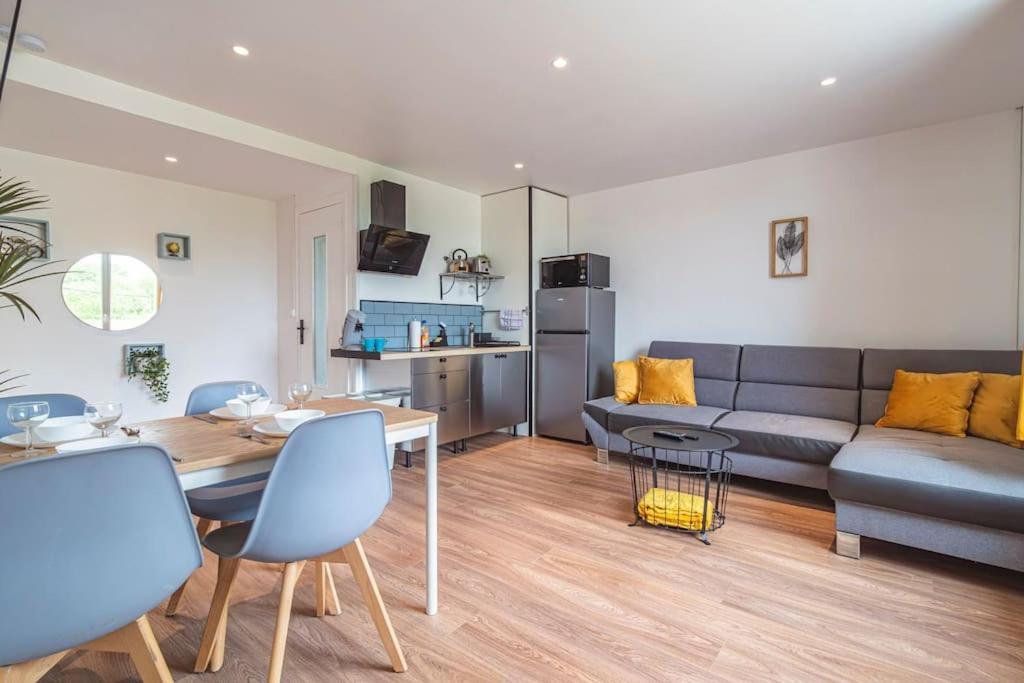 "Le Chaleureux" Appartement Pour 4 Personnes Isles-sur-Suippe Bagian luar foto
