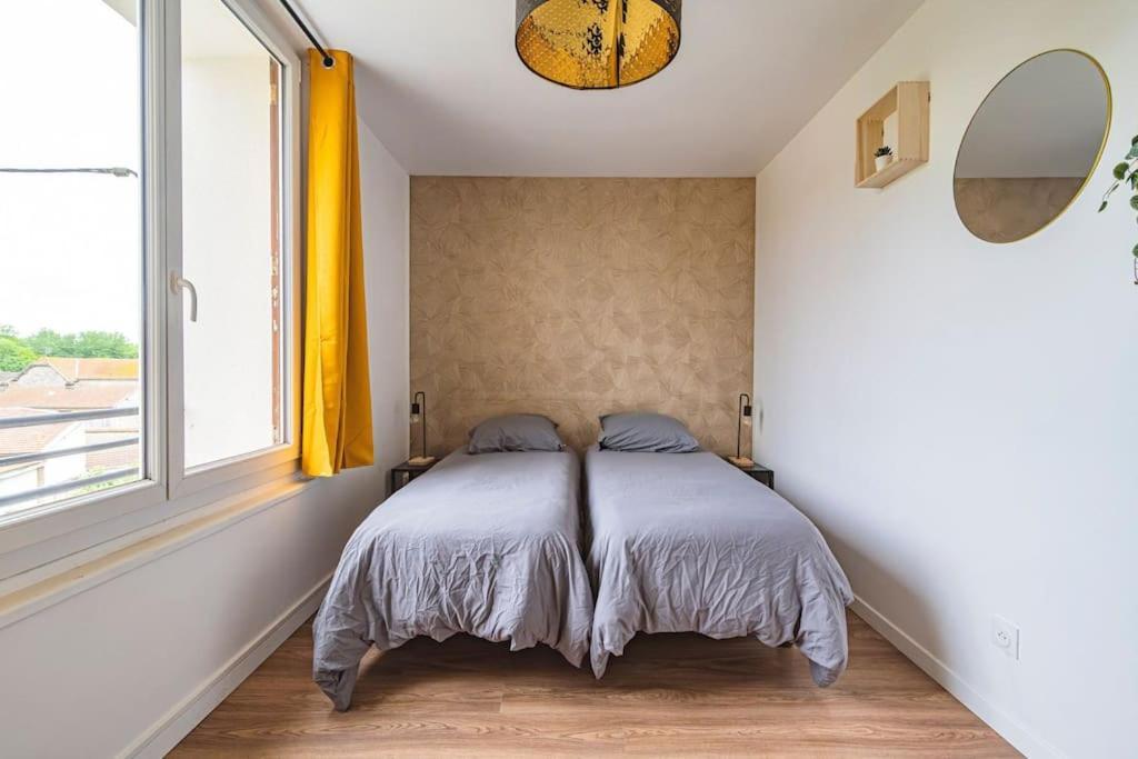 "Le Chaleureux" Appartement Pour 4 Personnes Isles-sur-Suippe Bagian luar foto
