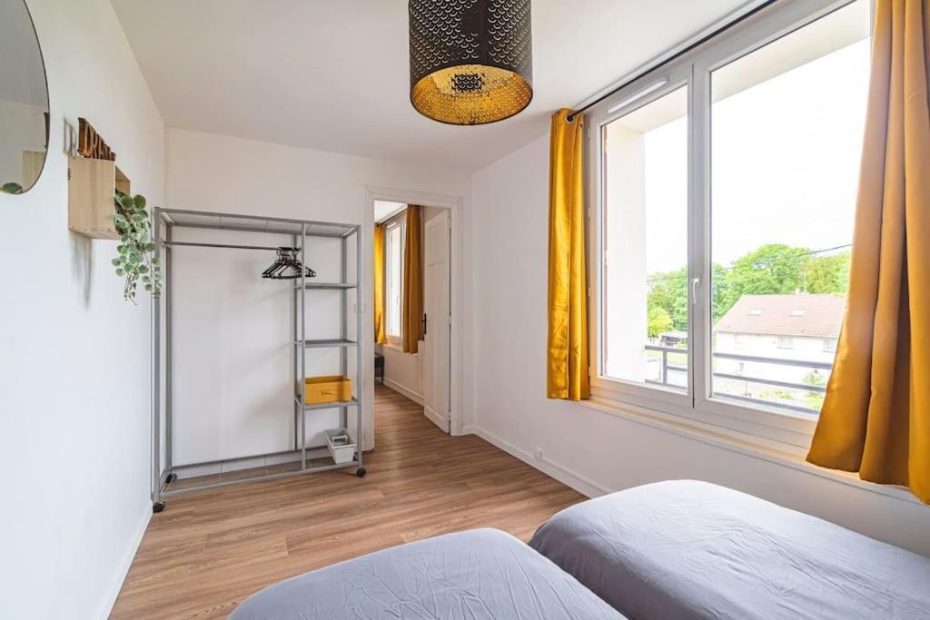 "Le Chaleureux" Appartement Pour 4 Personnes Isles-sur-Suippe Bagian luar foto