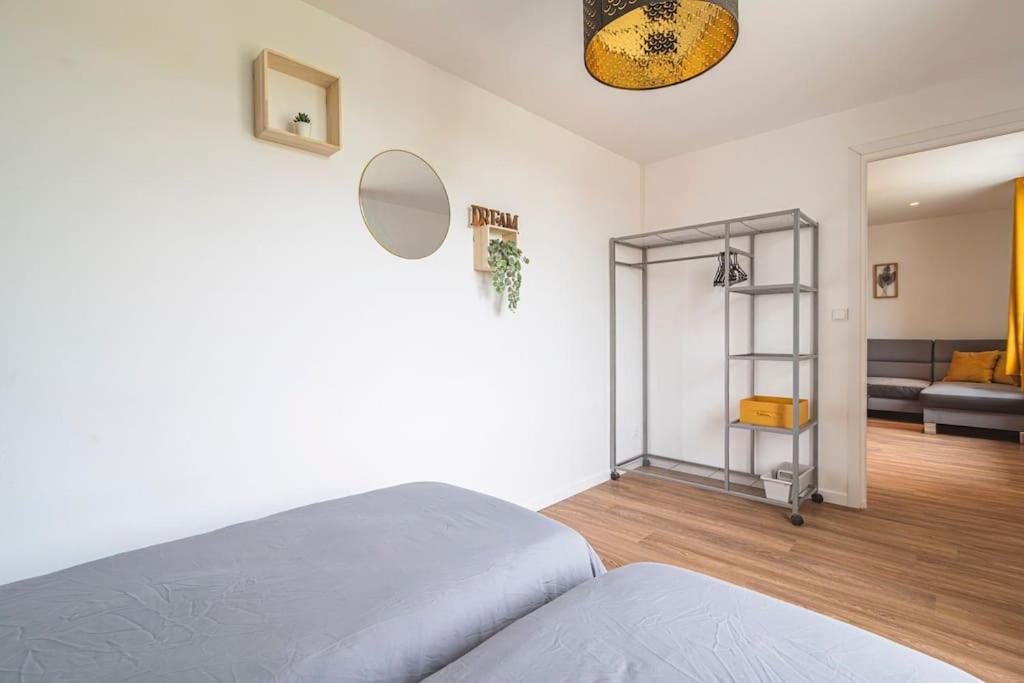 "Le Chaleureux" Appartement Pour 4 Personnes Isles-sur-Suippe Bagian luar foto